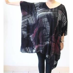 NEW MODESCE hand painted katie poncho tunic in crystal black/crimson